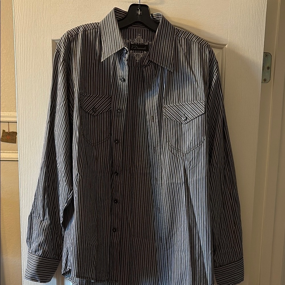 7 Diamonds EUC Brown Striped Long Sleeved Button Down Shirt size XL